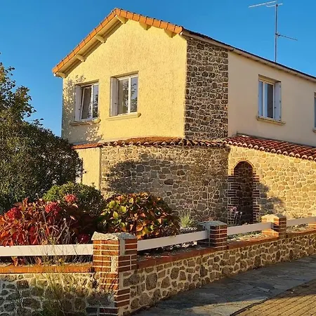 Holiday home Marsiluga 12 Couchages 5 Chambres Jardin A 6 Min Du Puy Du Fou